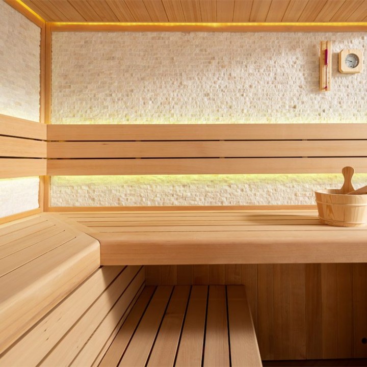 Finská sauna EAGO AWT E1601C hemlock 180×180 bez kamen