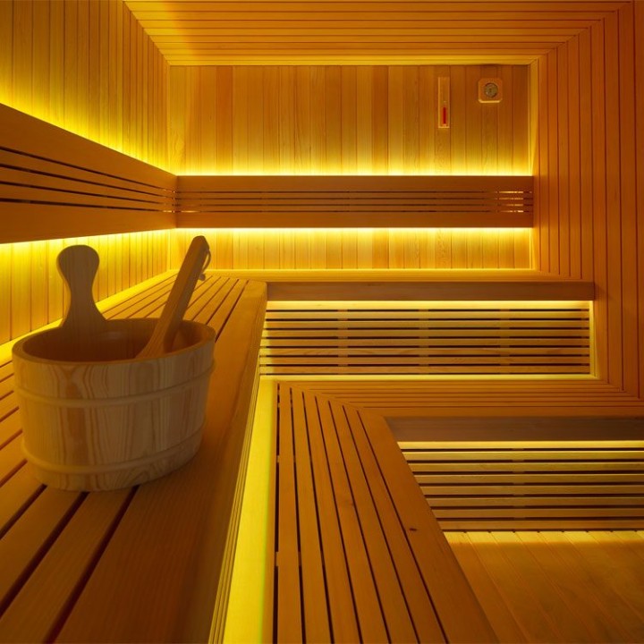Zahradní sauna EAGO AWT Saunahaus THE CUBE X7-R hemlock 300×235 bez kamen