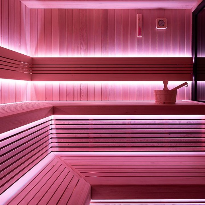 Zahradní sauna EAGO AWT Saunahaus THE CUBE X6 hemlock 300×235 12 kW EOS BiO-Cubo