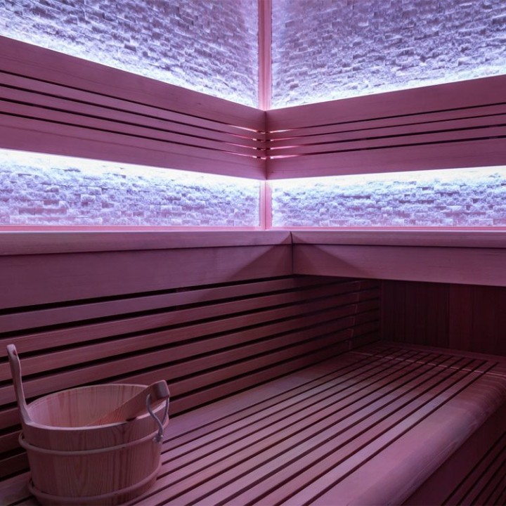 Finská sauna EAGO AWT E1101C hemlock 180×180 9 kW Cilindro
