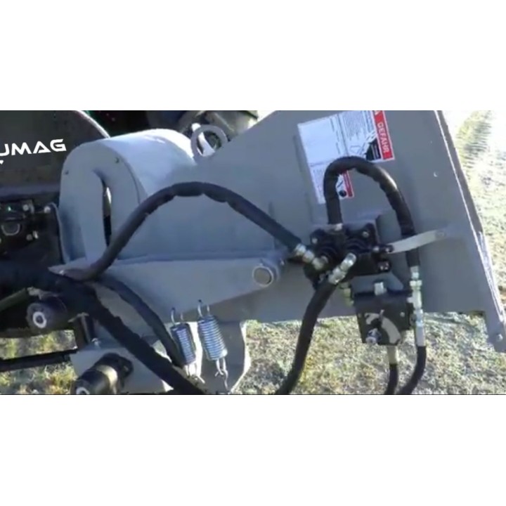 Traktorový štěpkovač LUMAG HC180PTOH – hydraulické podávání, 180 mm