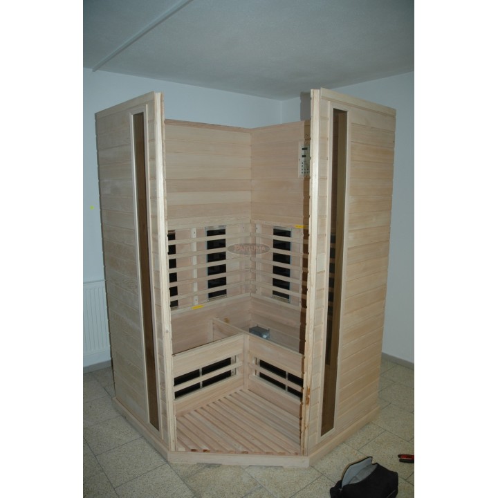 Infračervená sauna EXCLUSIVE THREE B / červený cedr 130x130x200cm pro 3 osoby